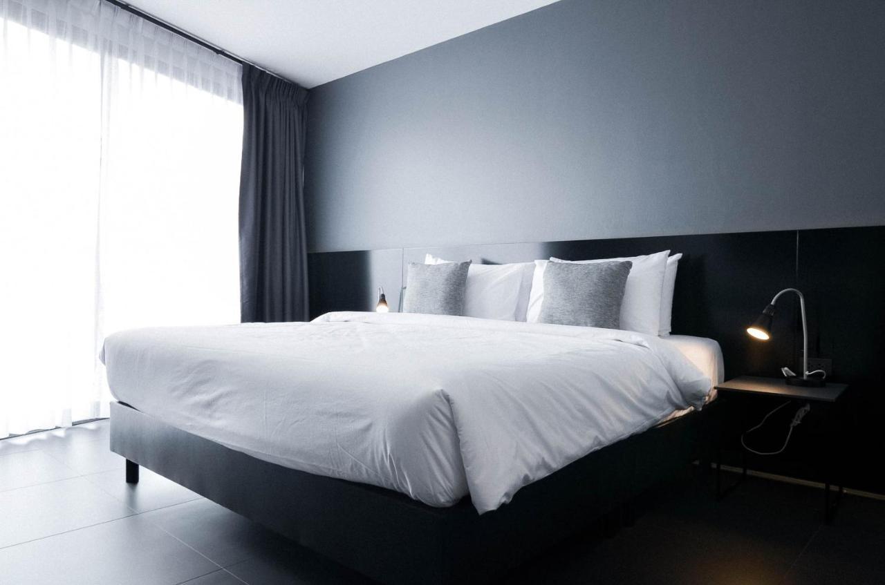 Crew Hotel Чиангмай Екстериор снимка